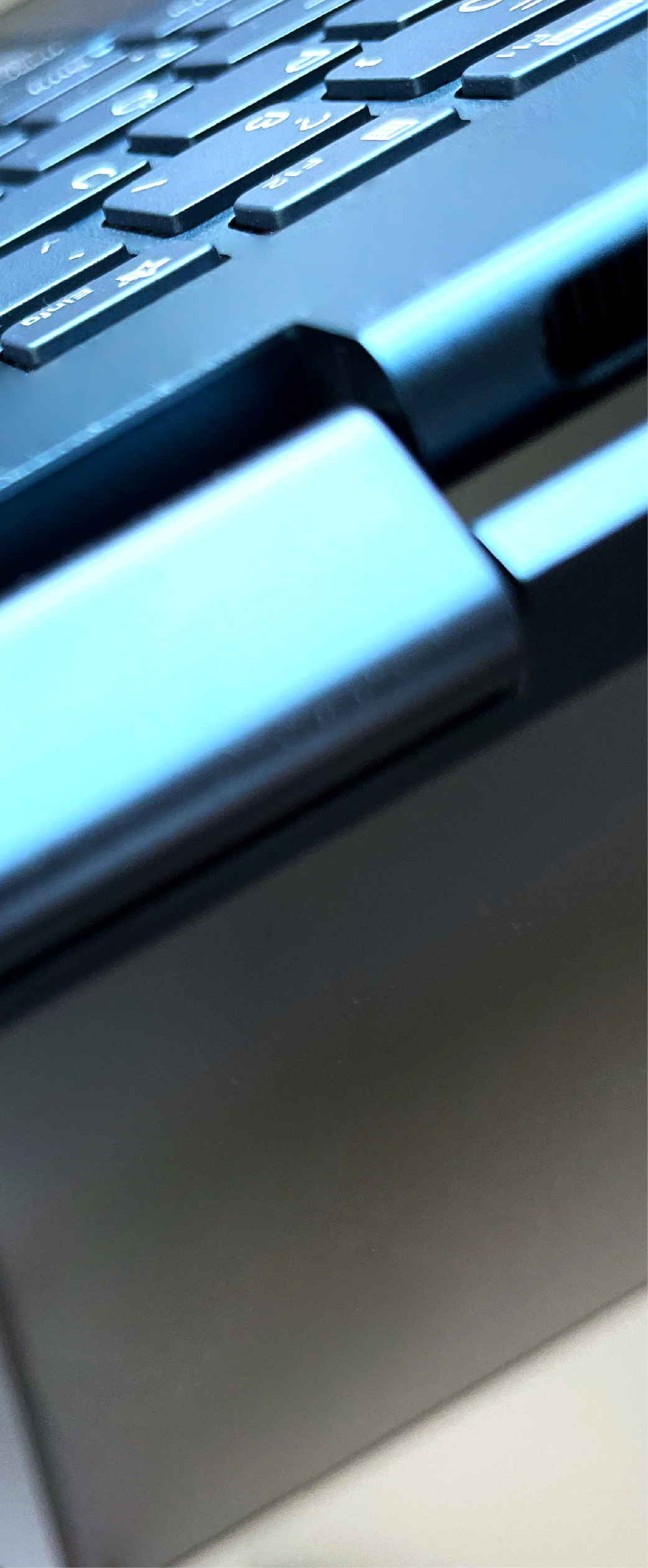 thewedesign Bild vom Touch-Laptop, Nutzung als Tablet.